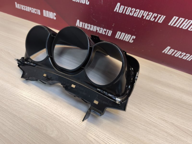 Козырек щитка приборов