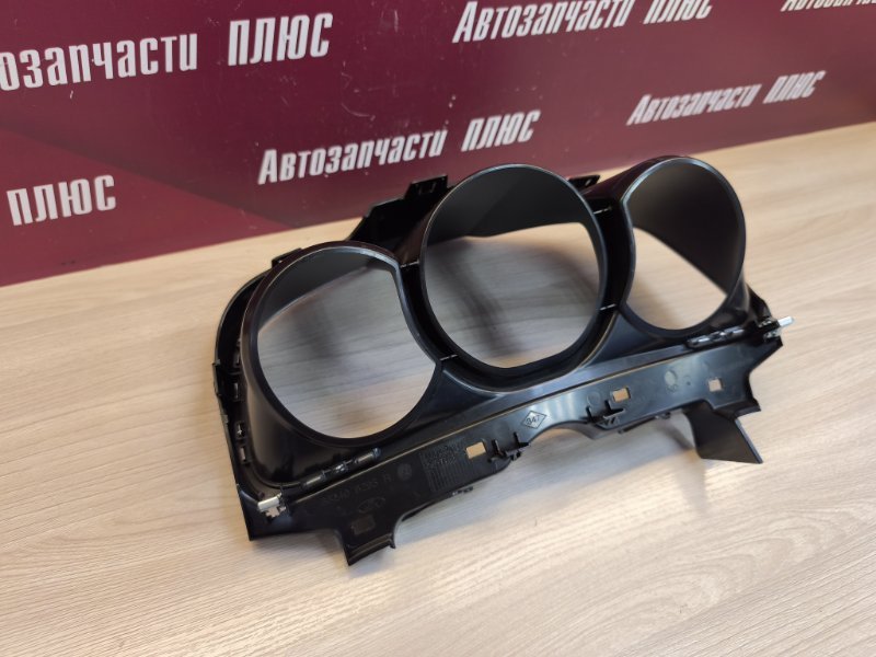 Козырек щитка приборов