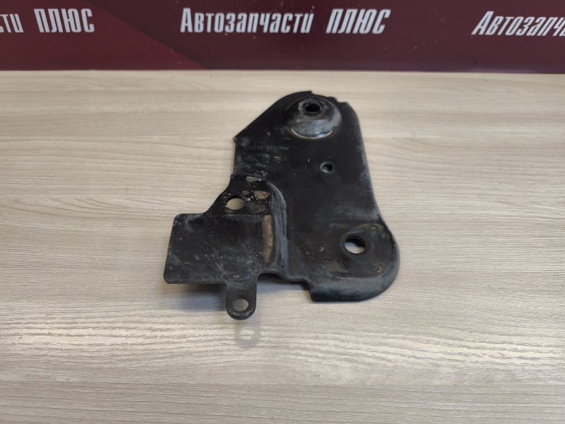 Кронштейн подрамника