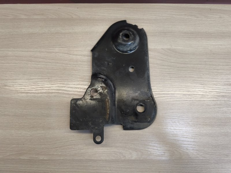 Кронштейн подрамника