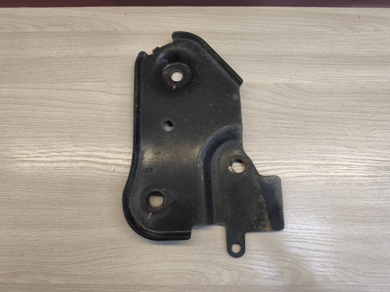 Кронштейн подрамника