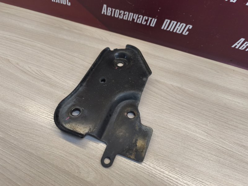 Кронштейн подрамника