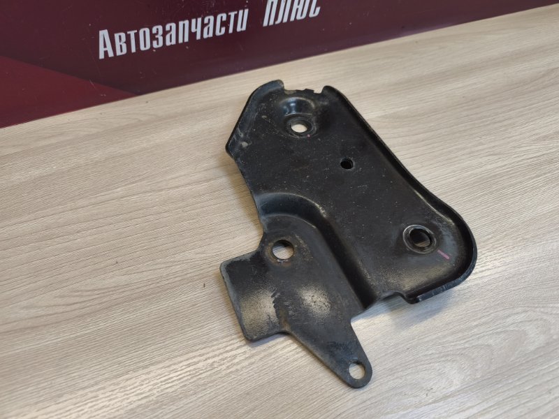 Кронштейн подрамника