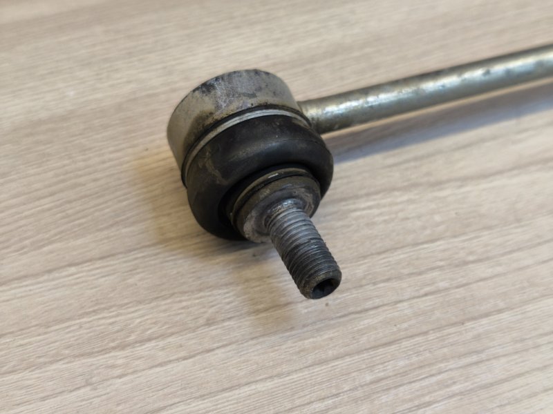 Стойка стабилизатора