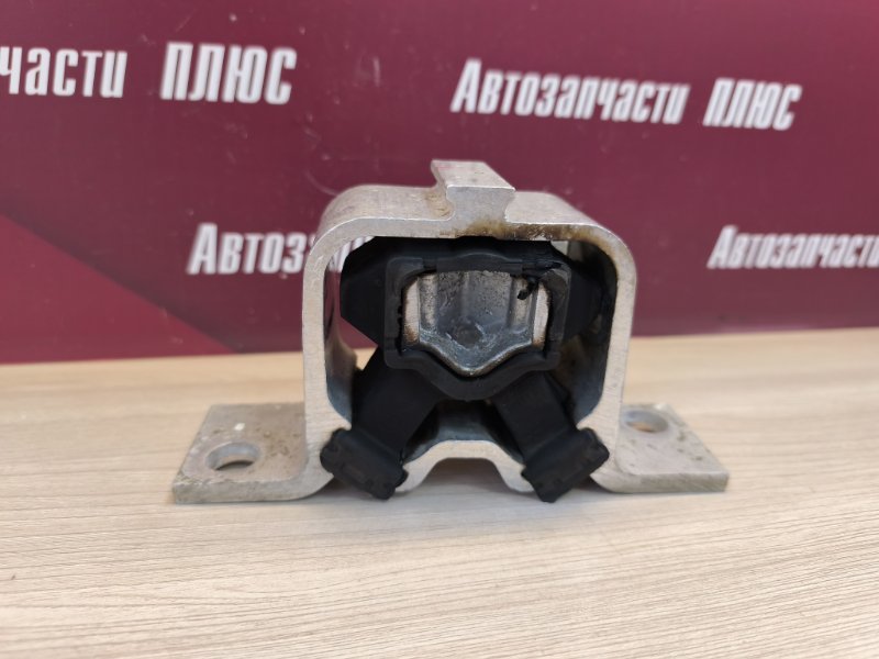 Опора двигателя