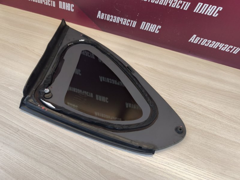 Форточка кузова