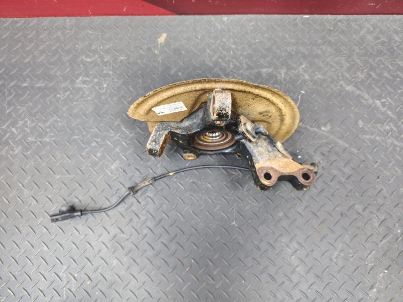 Кулак поворотный