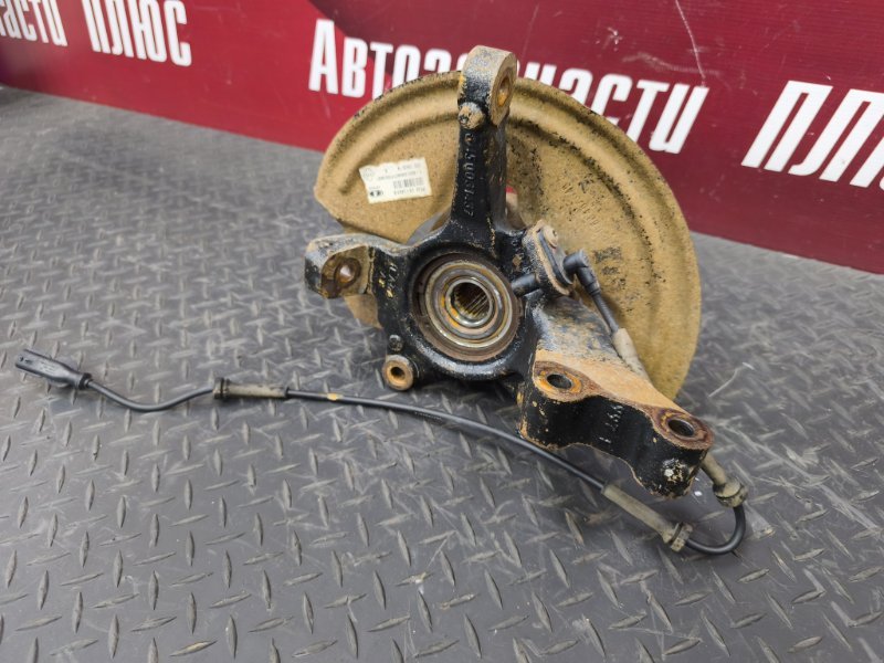 Кулак поворотный