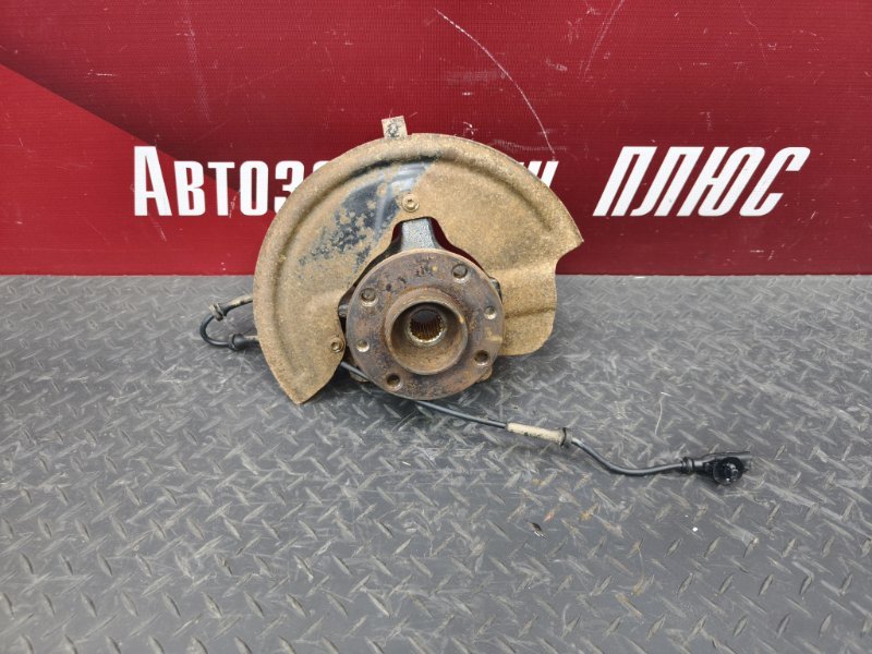 Кулак поворотный