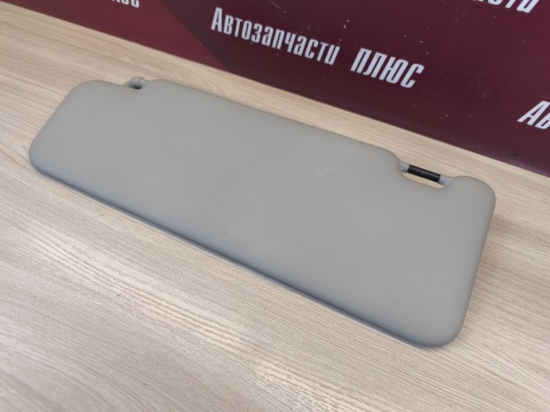 Козырек солнцезащитный