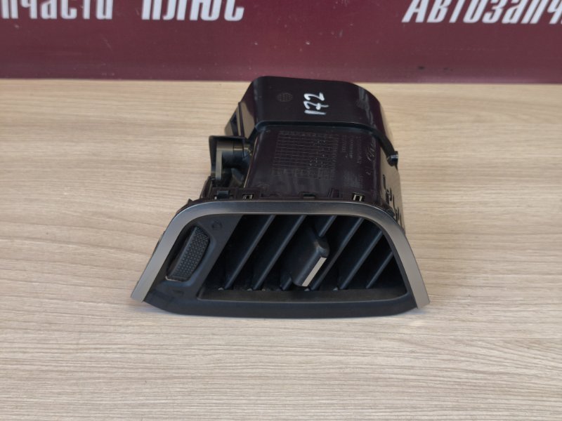 Воздушный дефлектор салона