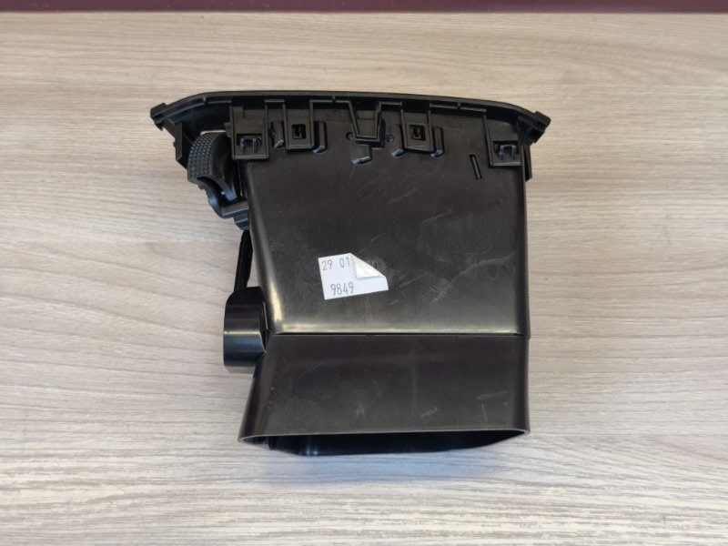 Воздушный дефлектор салона