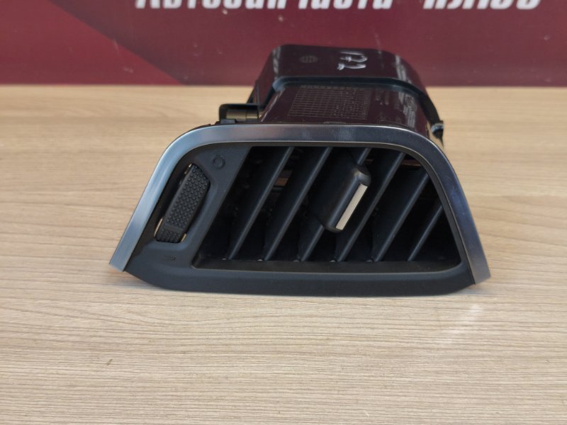 Воздушный дефлектор салона