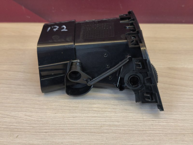 Воздушный дефлектор салона