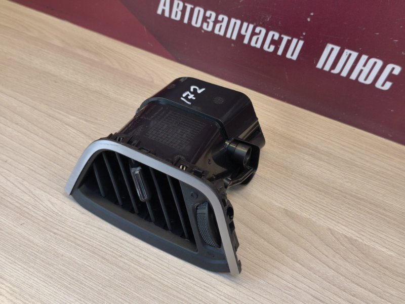 Воздушный дефлектор салона