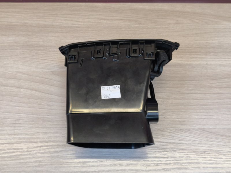 Воздушный дефлектор салона