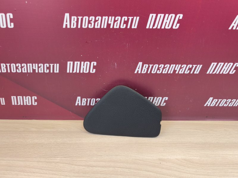 Крышка блока предохранителей салона