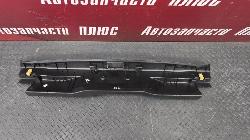 Накладка багажника