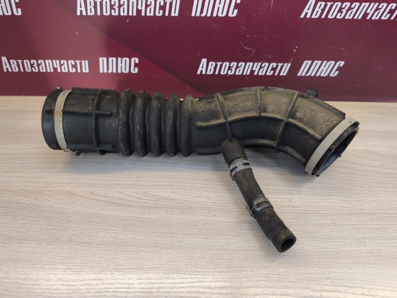 Патрубок воздушного фильтра