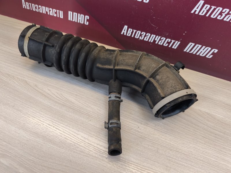 Патрубок воздушного фильтра