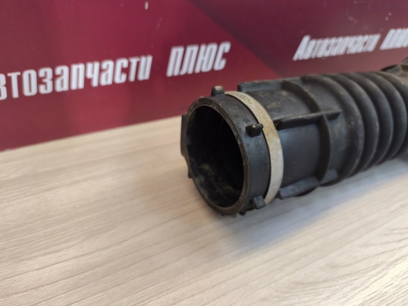 Патрубок воздушного фильтра