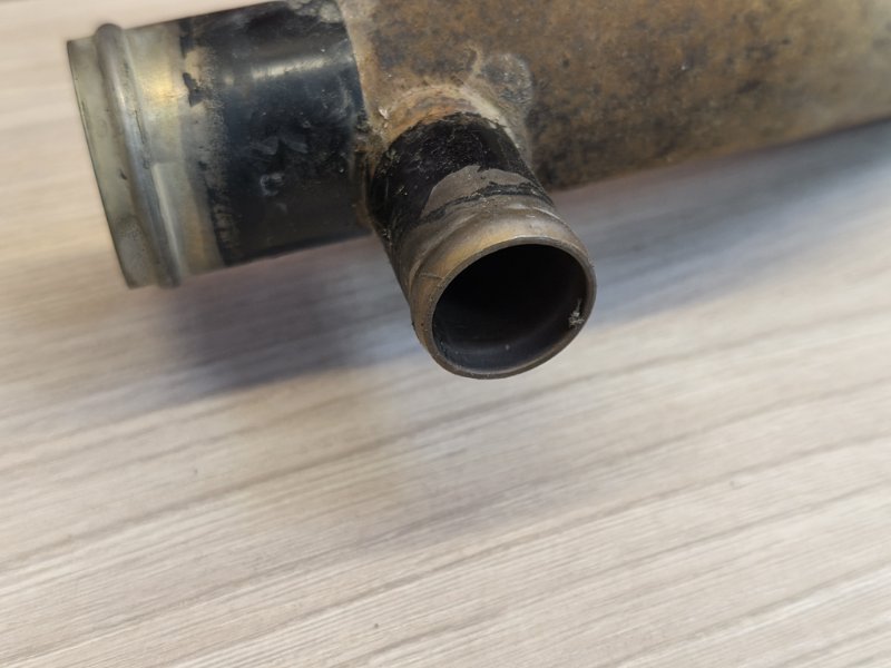 Трубка системы охлаждения