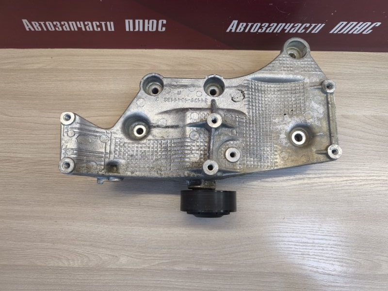 Кронштейн генератора