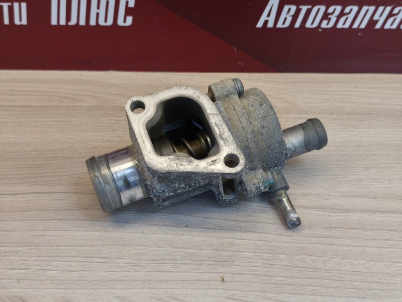 Термостат с корпусом