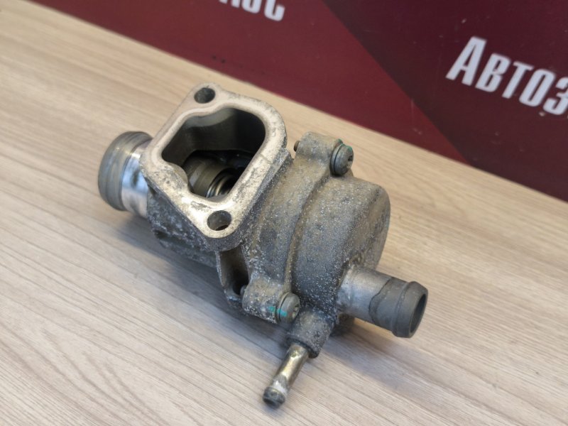 Термостат с корпусом