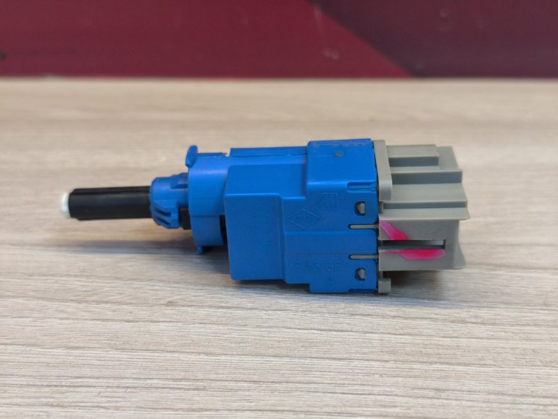 Датчик педали сцепления