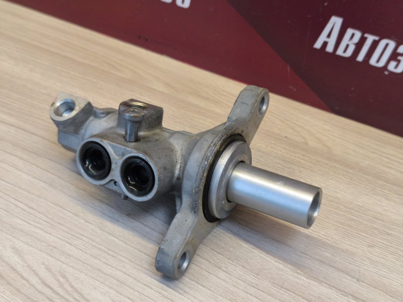 Главный тормозной цилиндр