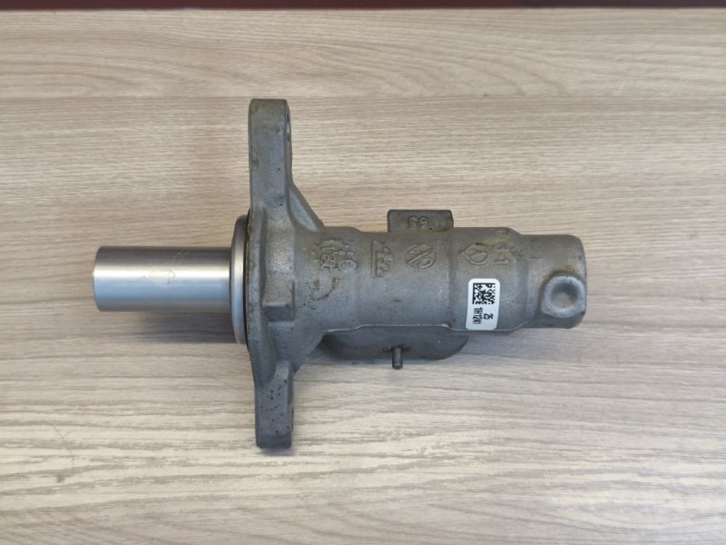 Главный тормозной цилиндр