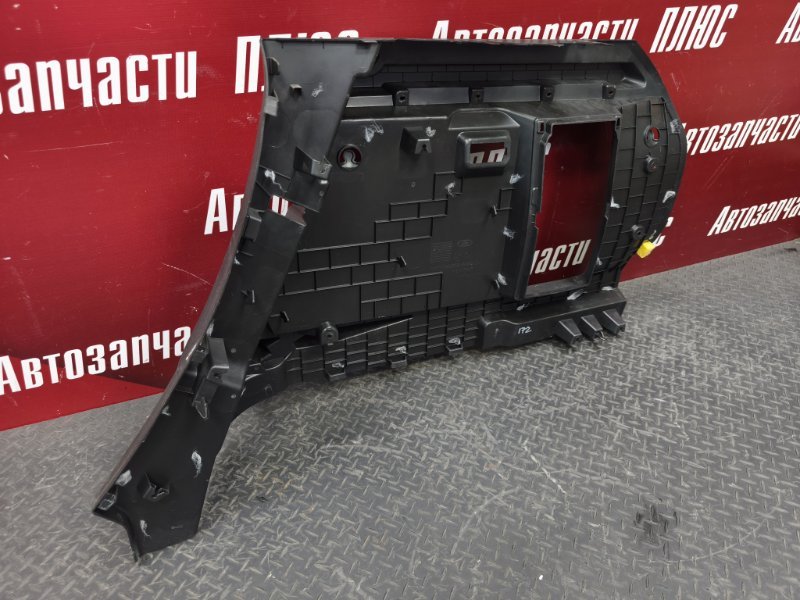 Обшивка багажника