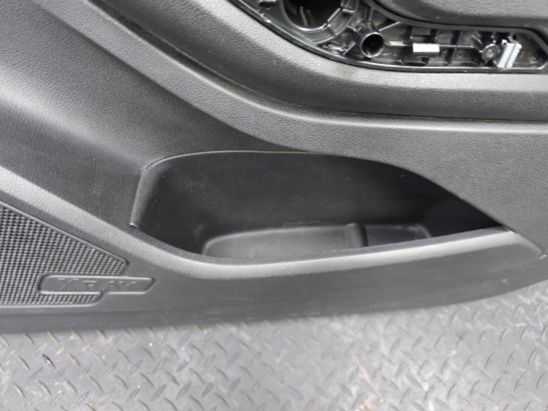 Обшивка боковой двери