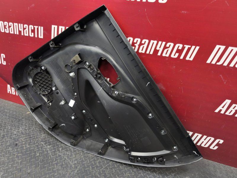 Обшивка боковой двери