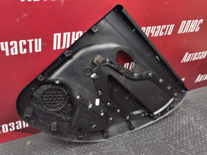 Обшивка боковой двери