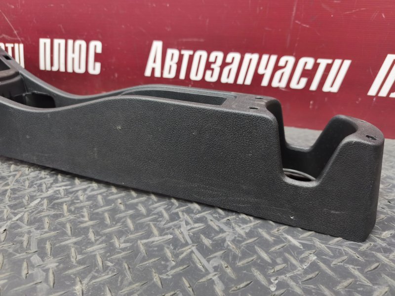 Консоль между сидений