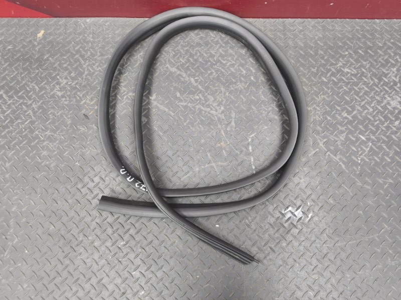 Уплотнитель проема     двери