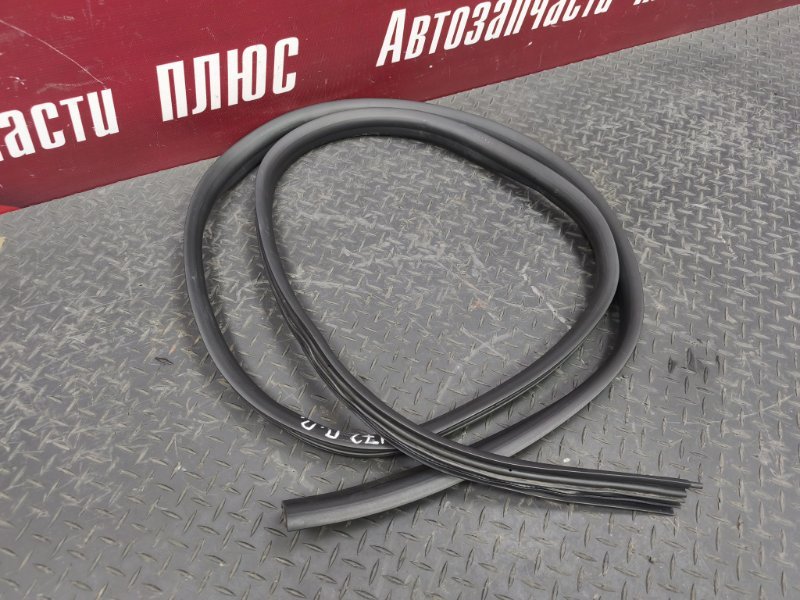 Уплотнитель проема     двери