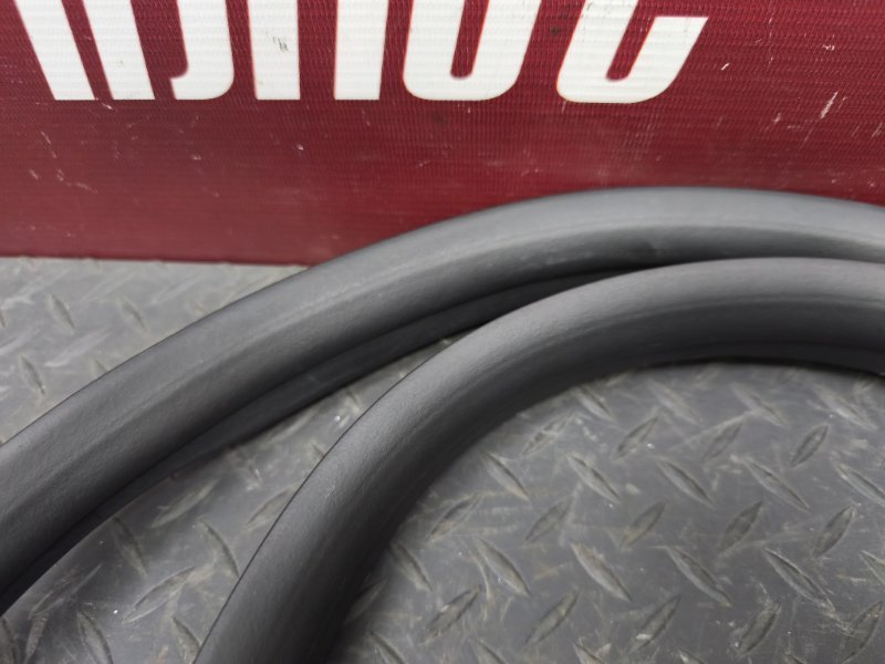 Уплотнитель проема     двери