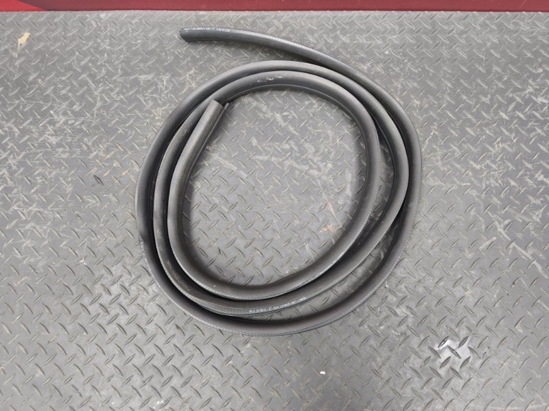 Уплотнитель проема     двери