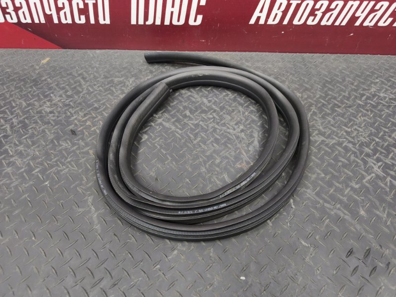 Уплотнитель проема     двери