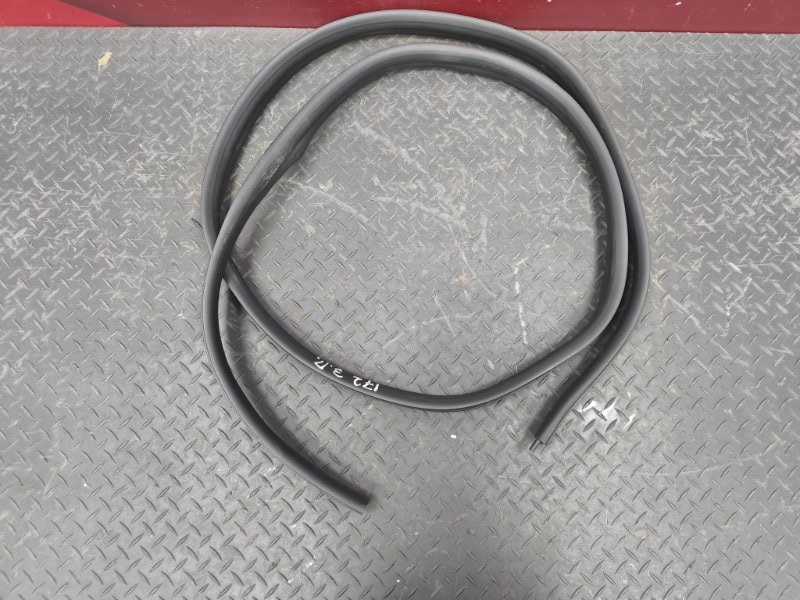 Уплотнитель проема      двери