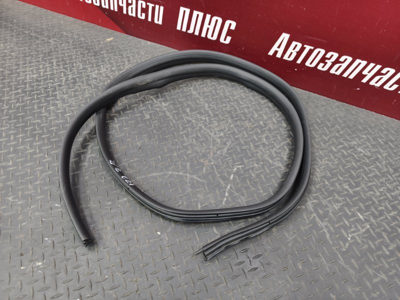 Уплотнитель проема      двери