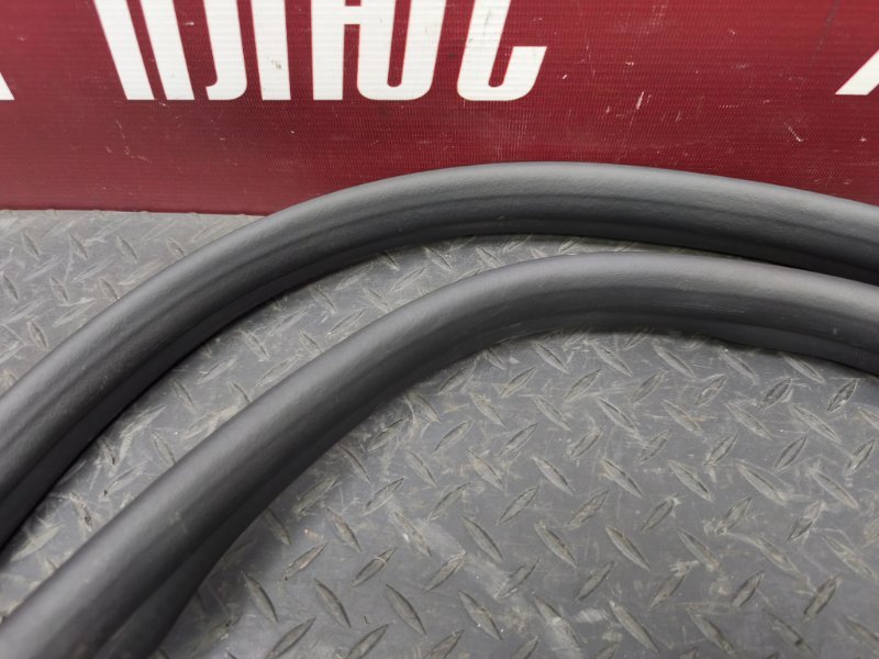 Уплотнитель проема      двери