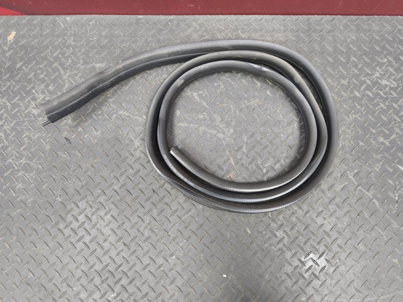 Уплотнитель проема      двери