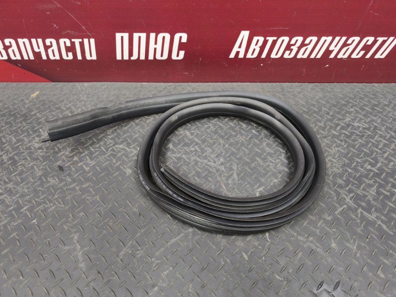 Уплотнитель проема      двери