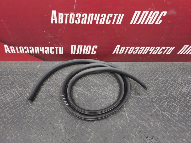 Уплотнитель проема      двери