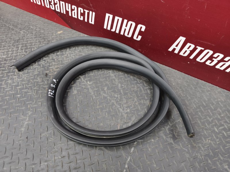 Уплотнитель проема      двери