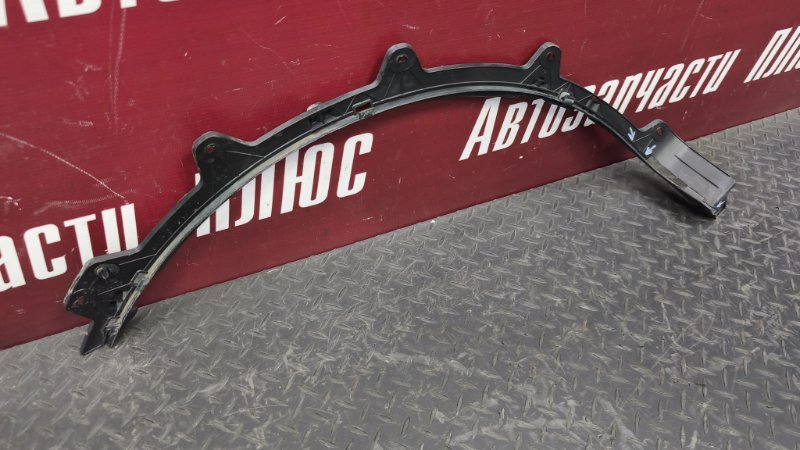 Кронштейн молдинга крыла